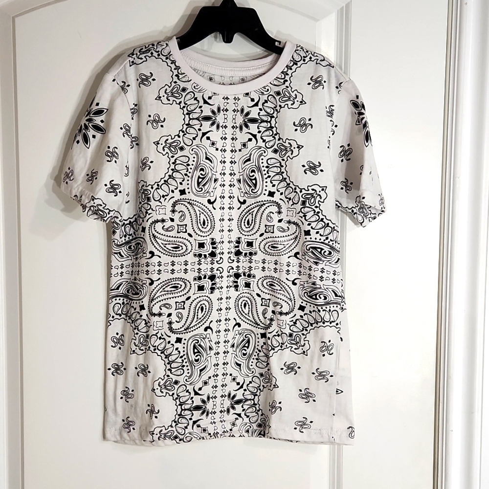 True Indigo Black & White Paisley Printed Short Sleeve Tee Medium Boys